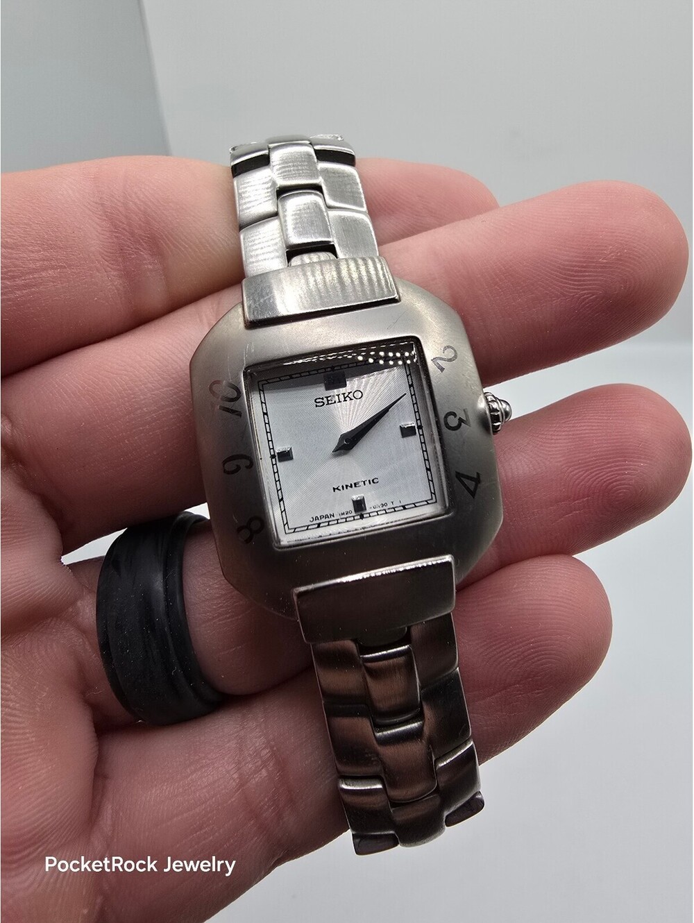 Seiko Kinetic SWE005 Women Square Silver Dial Quartz SS Bracelet Water Resistant